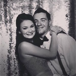 Meet your Posher! Hi I'm Cassandra!